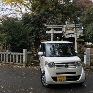 iPhone test shot of my rental car outside the shrine